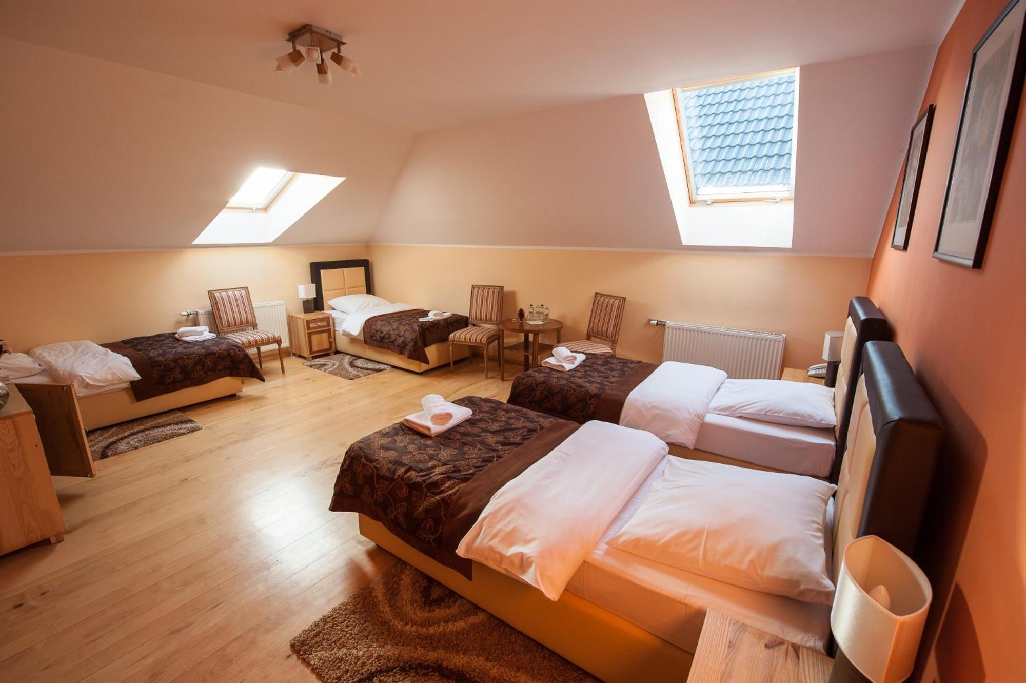 Siedem Drzew Hotel Biskupice  Room photo